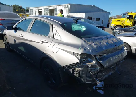 2023 Hyundai Elantra Hybrid Blue z USA, uszkodzony, nr VIN KMHLM4AJ7PU041983